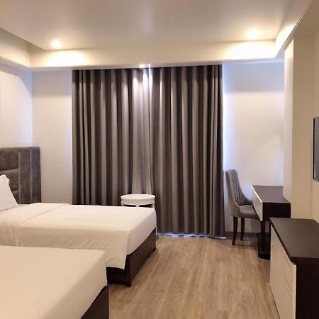 Lotus Hotel & Apartment Хайфон Экстерьер фото