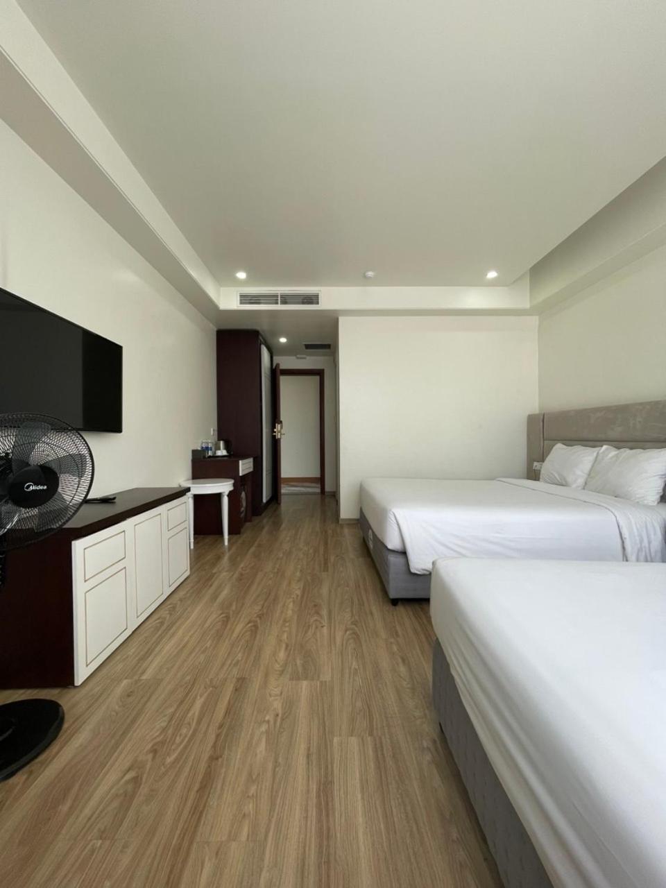 Lotus Hotel & Apartment Хайфон Экстерьер фото